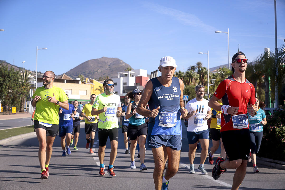 Los marroquís Abdelhadi El Mouaziz y Nazha Machouh reinan en Motril