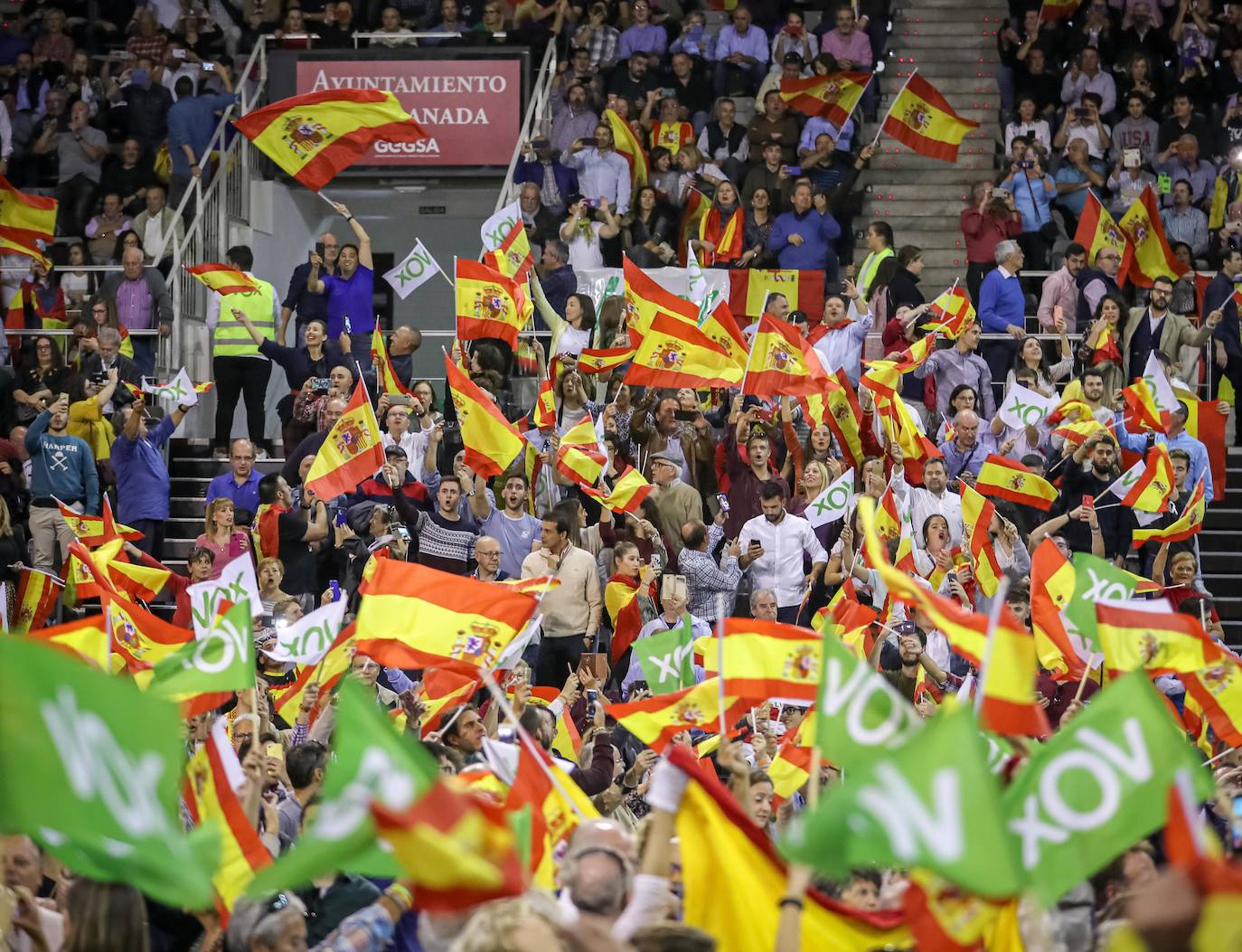 Abascal presenta a su partido como única alternativa para echar a Sánchez de la Moncloa