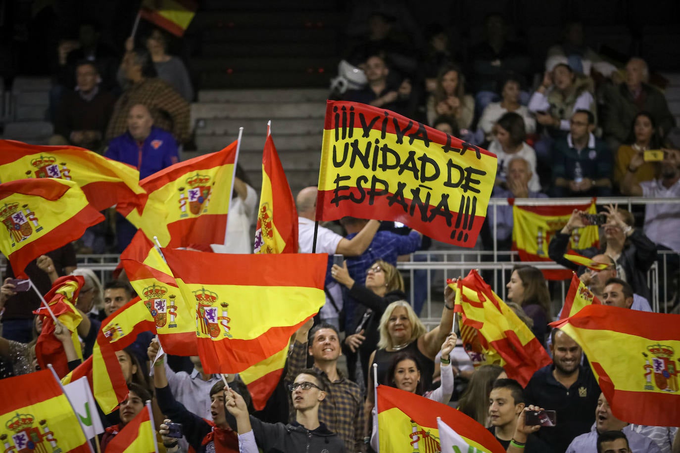 Abascal presenta a su partido como única alternativa para echar a Sánchez de la Moncloa