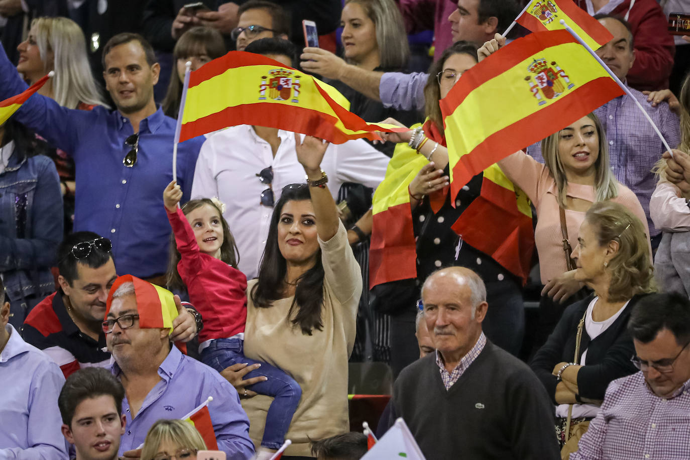 Abascal presenta a su partido como única alternativa para echar a Sánchez de la Moncloa