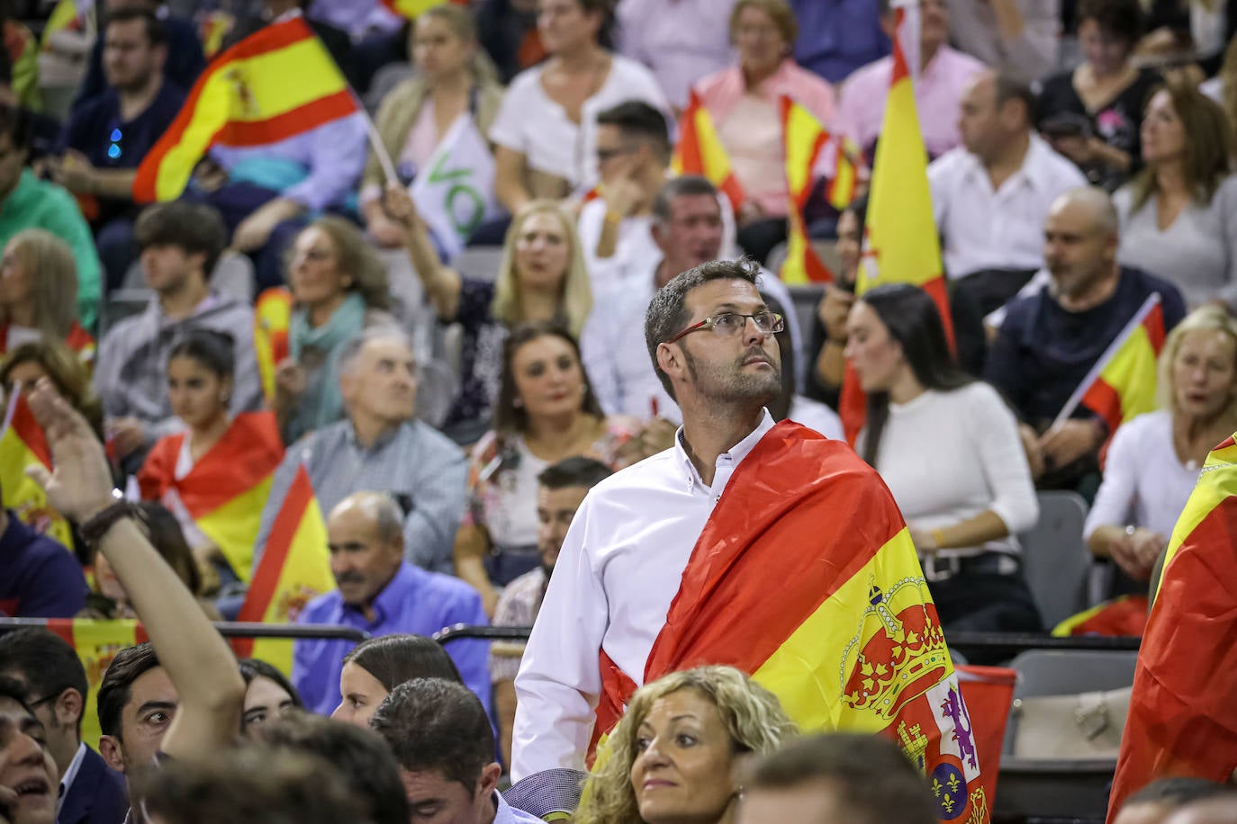 Abascal presenta a su partido como única alternativa para echar a Sánchez de la Moncloa