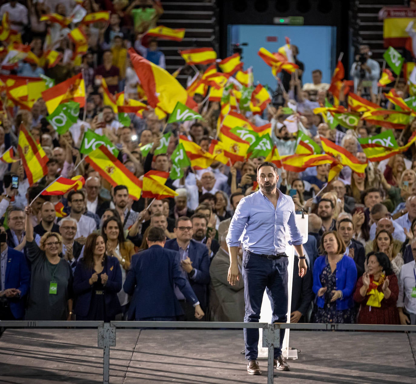 Abascal presenta a su partido como única alternativa para echar a Sánchez de la Moncloa