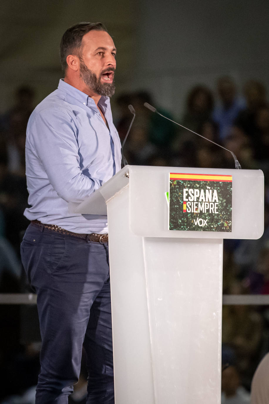 Abascal presenta a su partido como única alternativa para echar a Sánchez de la Moncloa