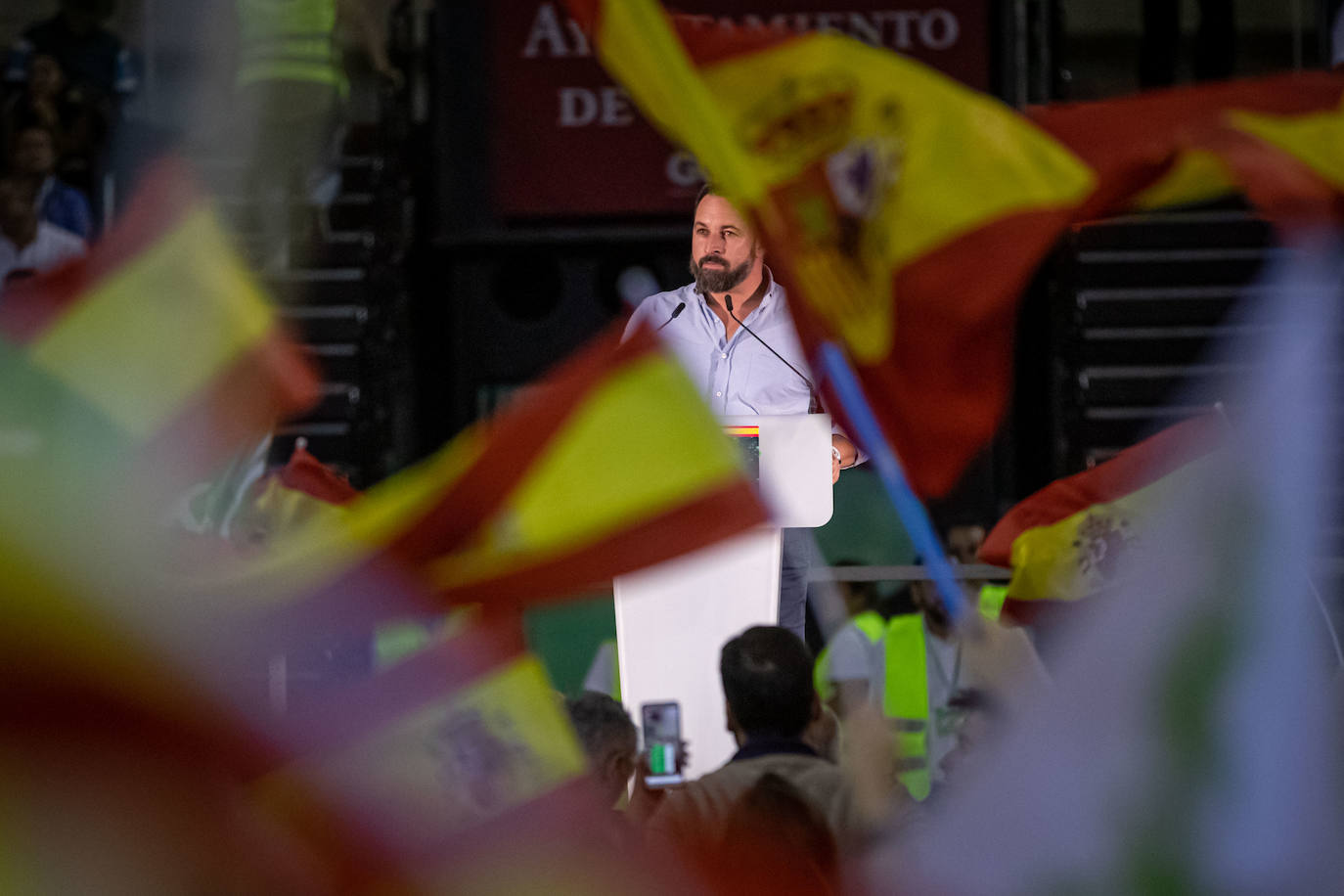 Abascal presenta a su partido como única alternativa para echar a Sánchez de la Moncloa