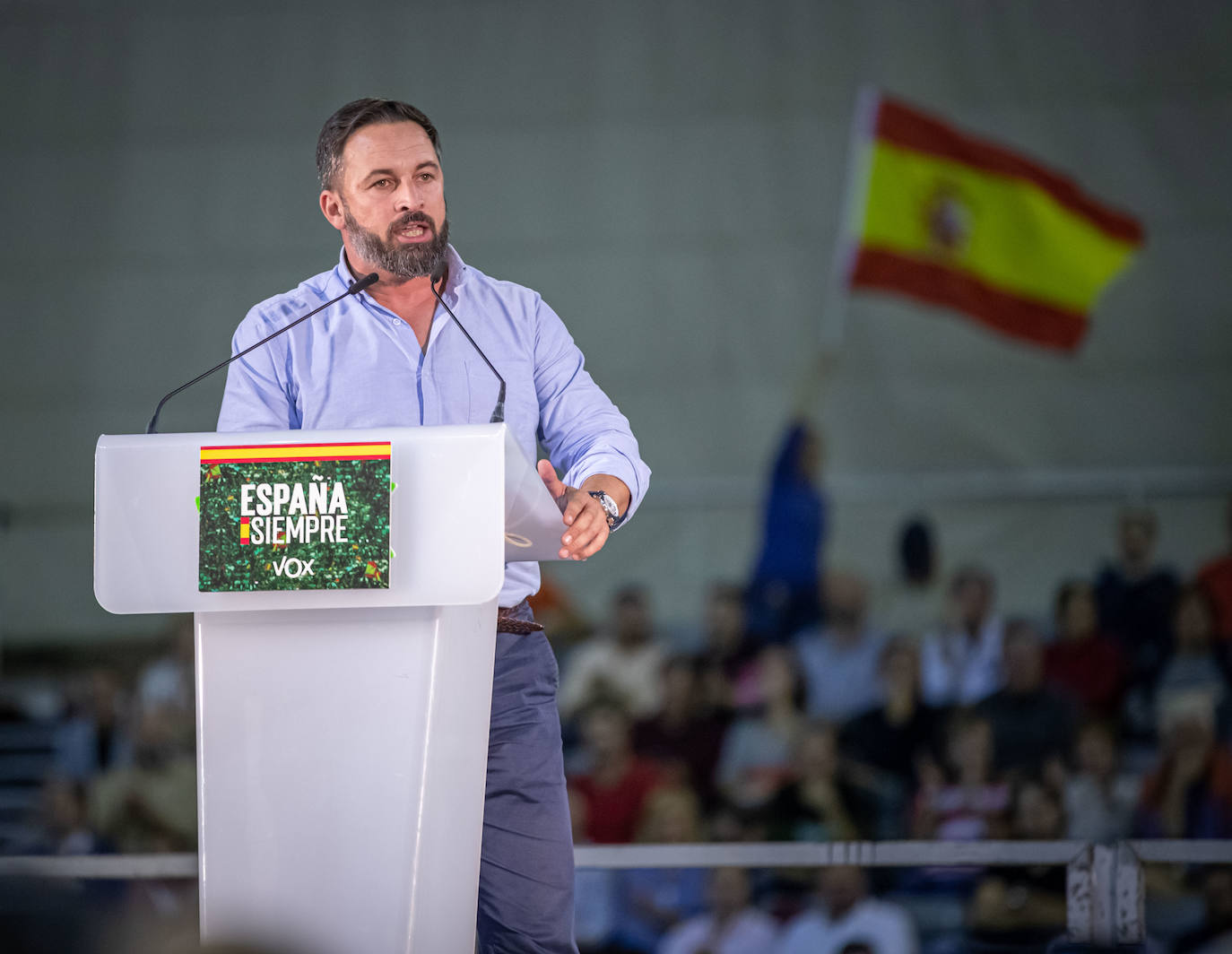 Abascal presenta a su partido como única alternativa para echar a Sánchez de la Moncloa