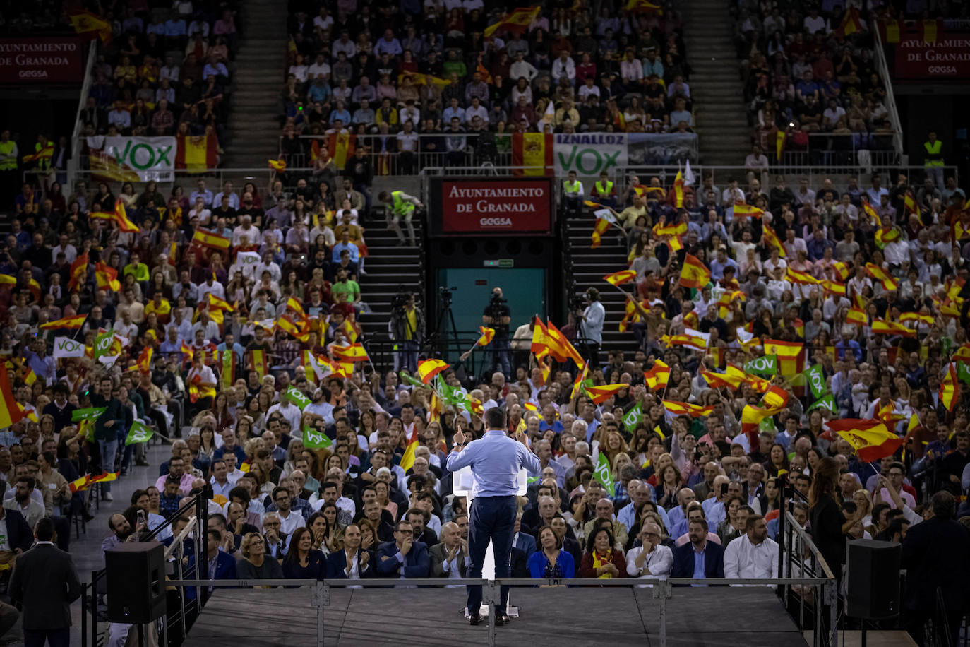 Abascal presenta a su partido como única alternativa para echar a Sánchez de la Moncloa