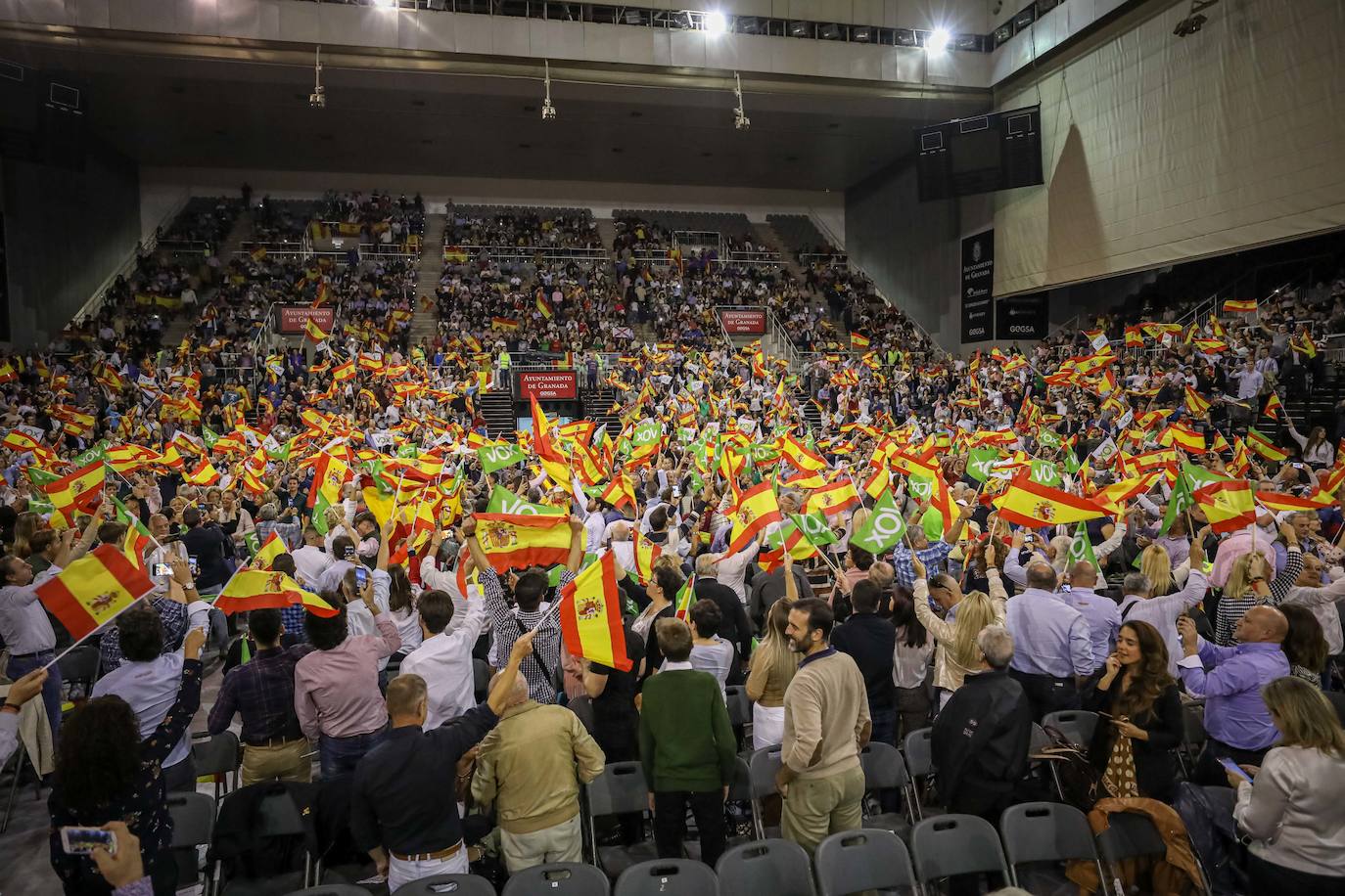 Abascal presenta a su partido como única alternativa para echar a Sánchez de la Moncloa