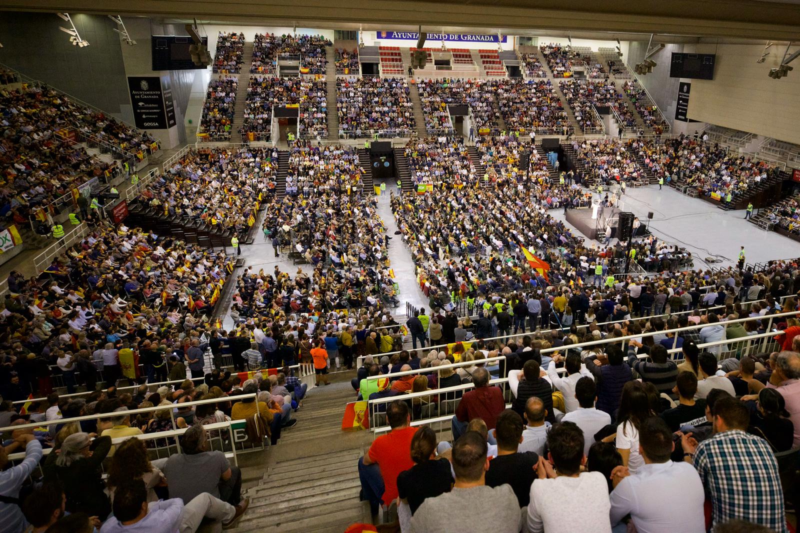 Abascal presenta a su partido como única alternativa para echar a Sánchez de la Moncloa