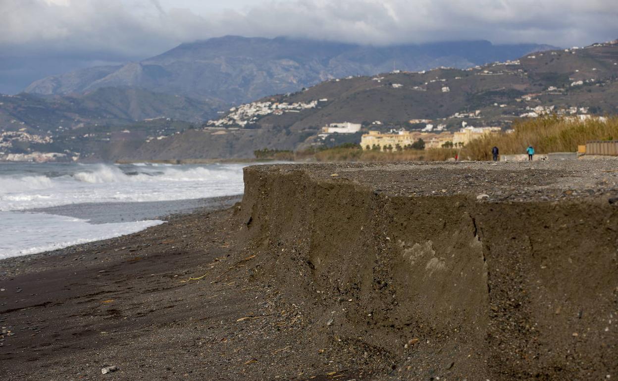 Escalón en Playa Granada.