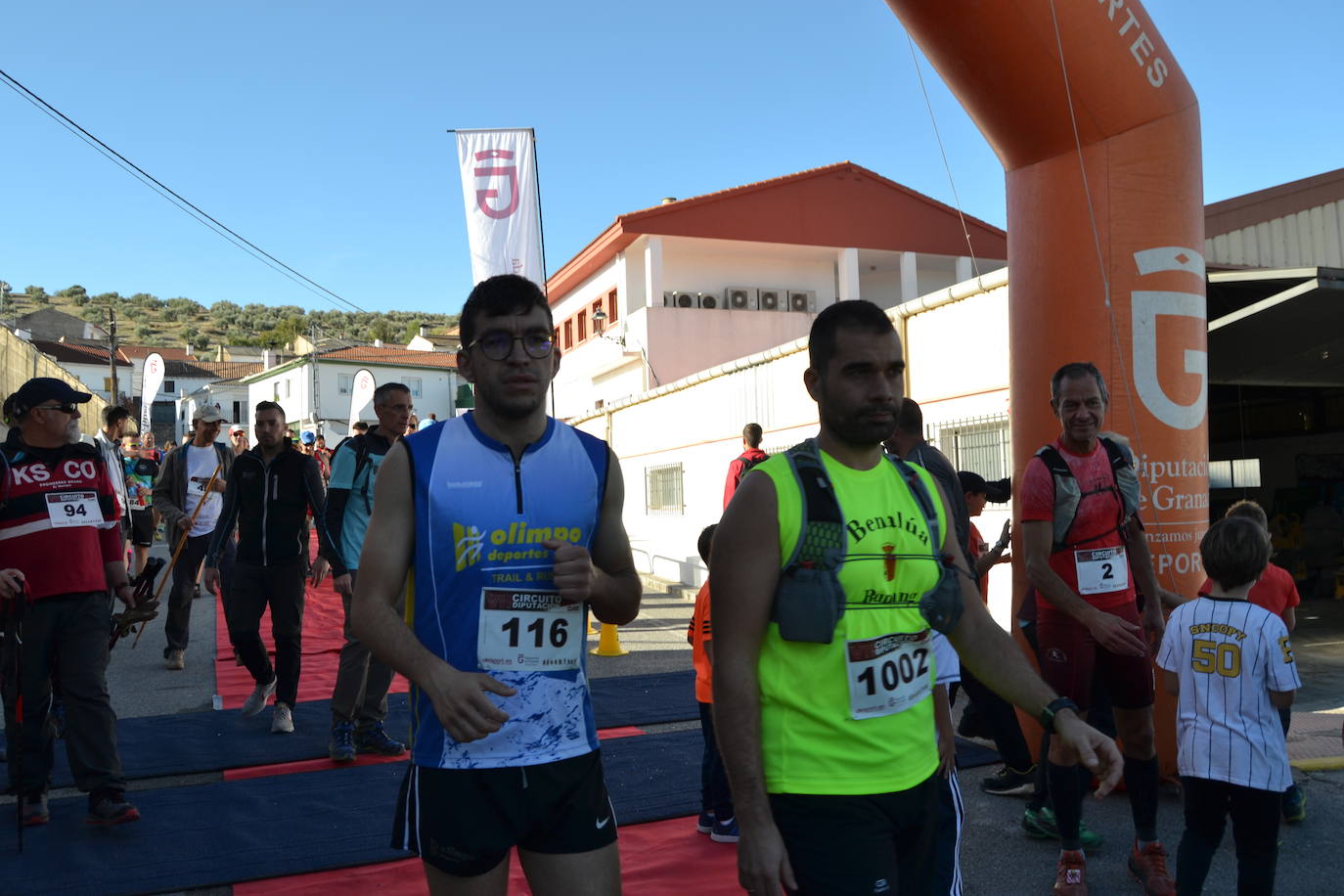 Cerca de 150 deportistas, entre participantes del trail, minitrail y senderistas, celebran en esta prueba que tuvo lugar en una agradable mañana de domingo 