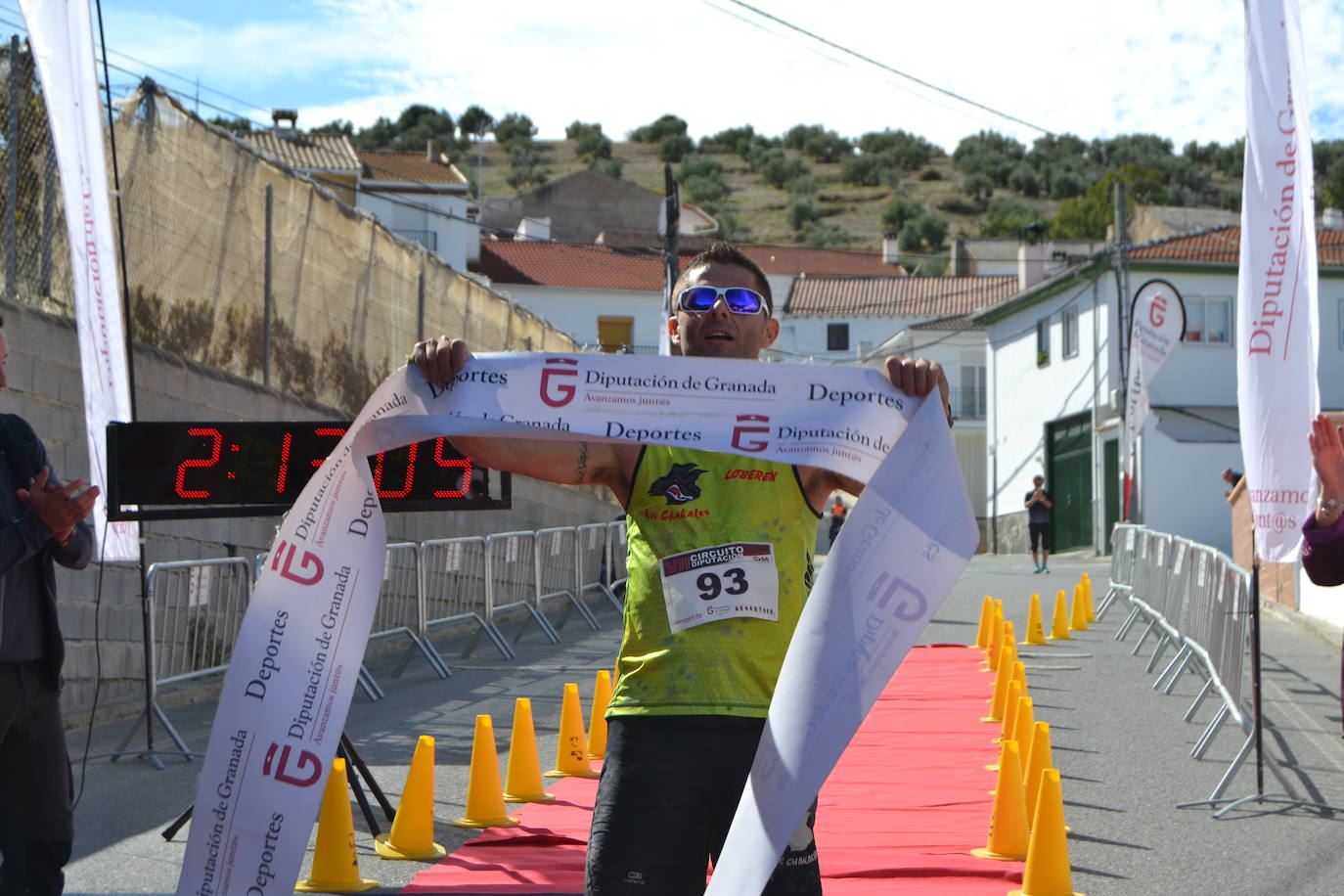 Cerca de 150 deportistas, entre participantes del trail, minitrail y senderistas, celebran en esta prueba que tuvo lugar en una agradable mañana de domingo 