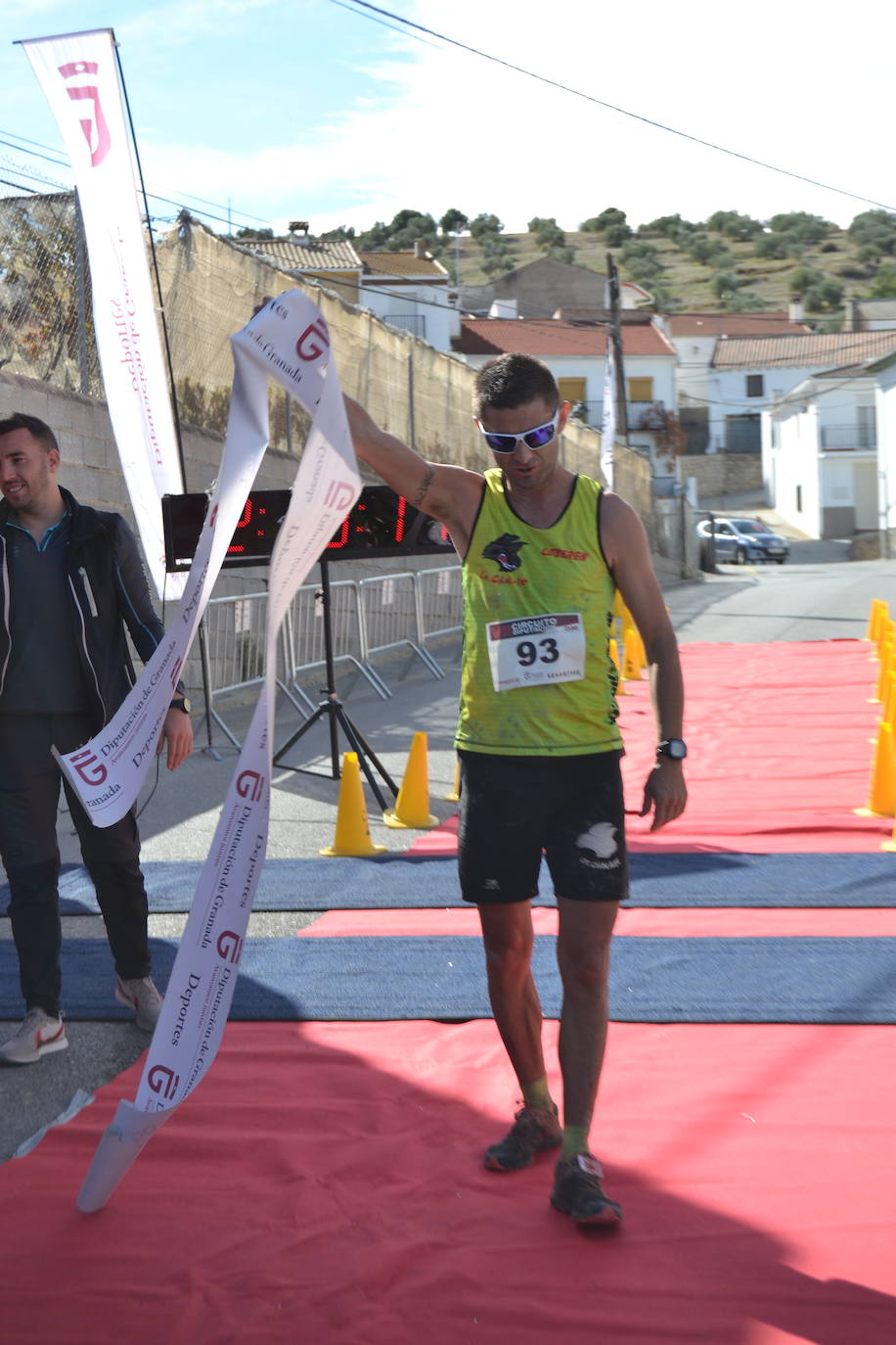 Cerca de 150 deportistas, entre participantes del trail, minitrail y senderistas, celebran en esta prueba que tuvo lugar en una agradable mañana de domingo 