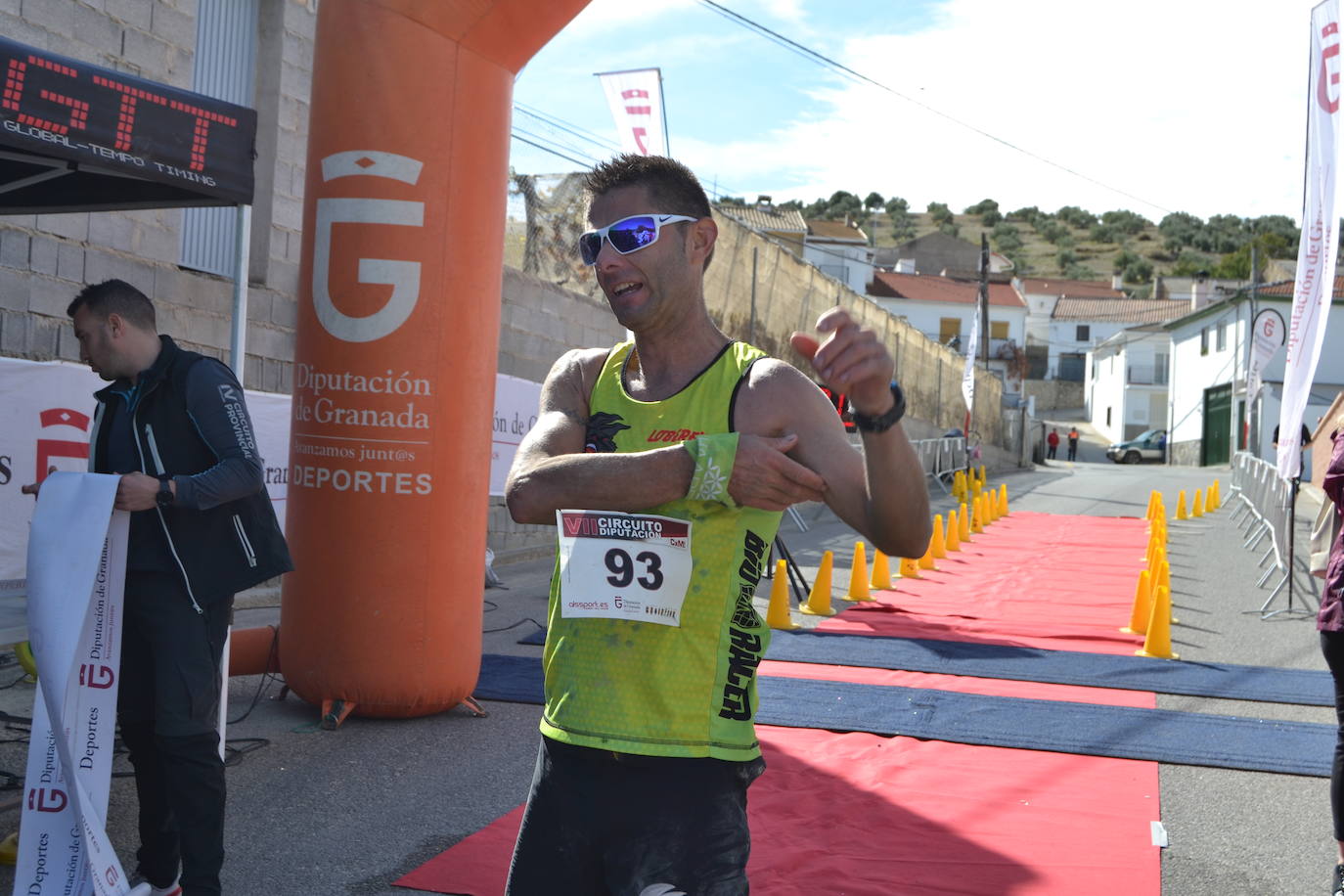 Cerca de 150 deportistas, entre participantes del trail, minitrail y senderistas, celebran en esta prueba que tuvo lugar en una agradable mañana de domingo 