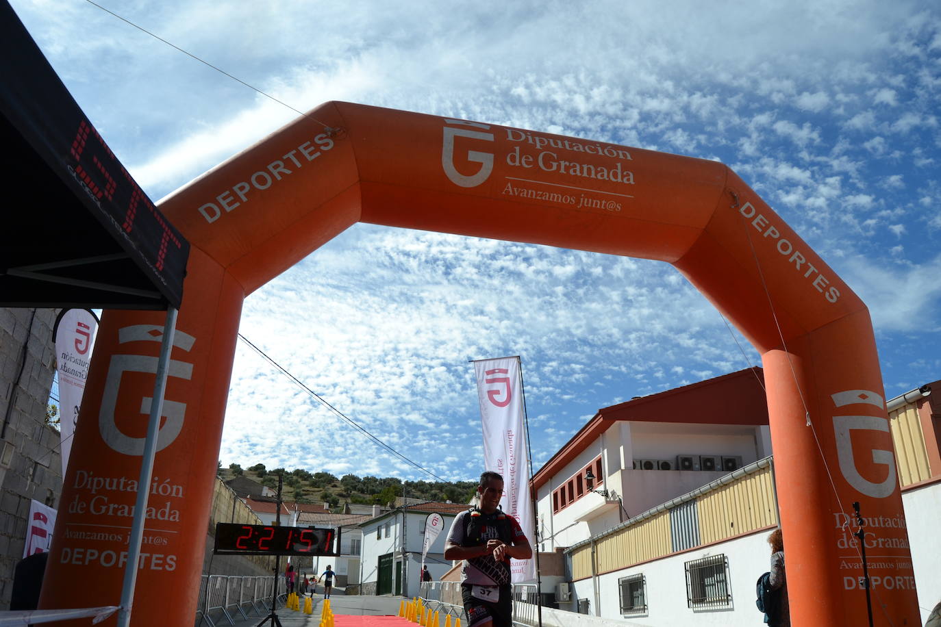 Cerca de 150 deportistas, entre participantes del trail, minitrail y senderistas, celebran en esta prueba que tuvo lugar en una agradable mañana de domingo 