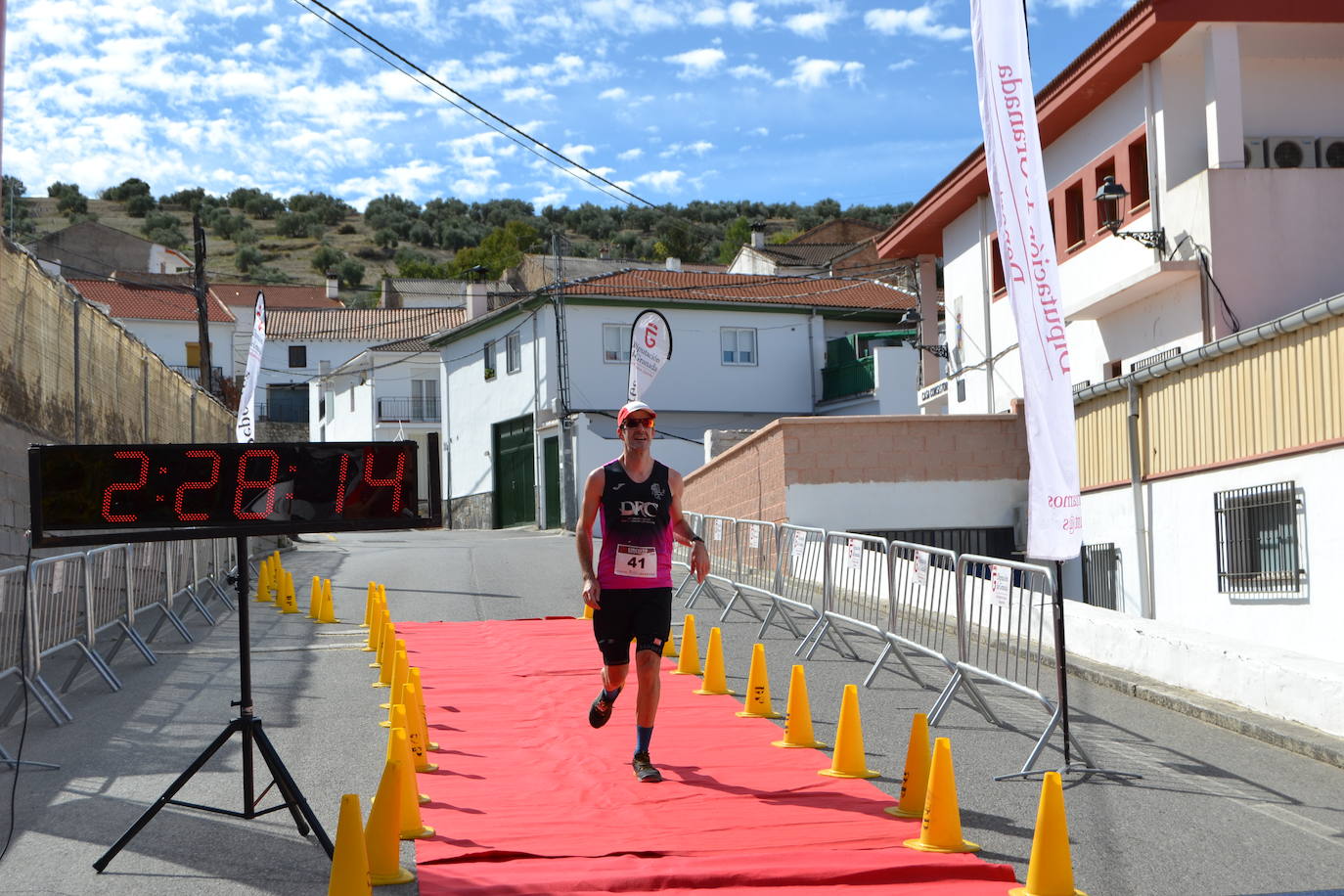 Cerca de 150 deportistas, entre participantes del trail, minitrail y senderistas, celebran en esta prueba que tuvo lugar en una agradable mañana de domingo 