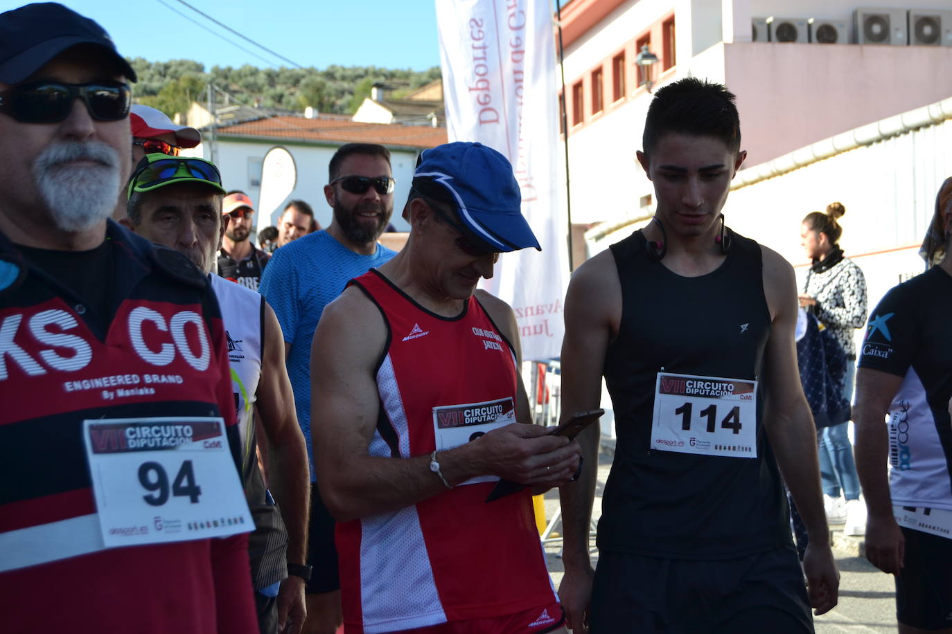 Cerca de 150 deportistas, entre participantes del trail, minitrail y senderistas, celebran en esta prueba que tuvo lugar en una agradable mañana de domingo 