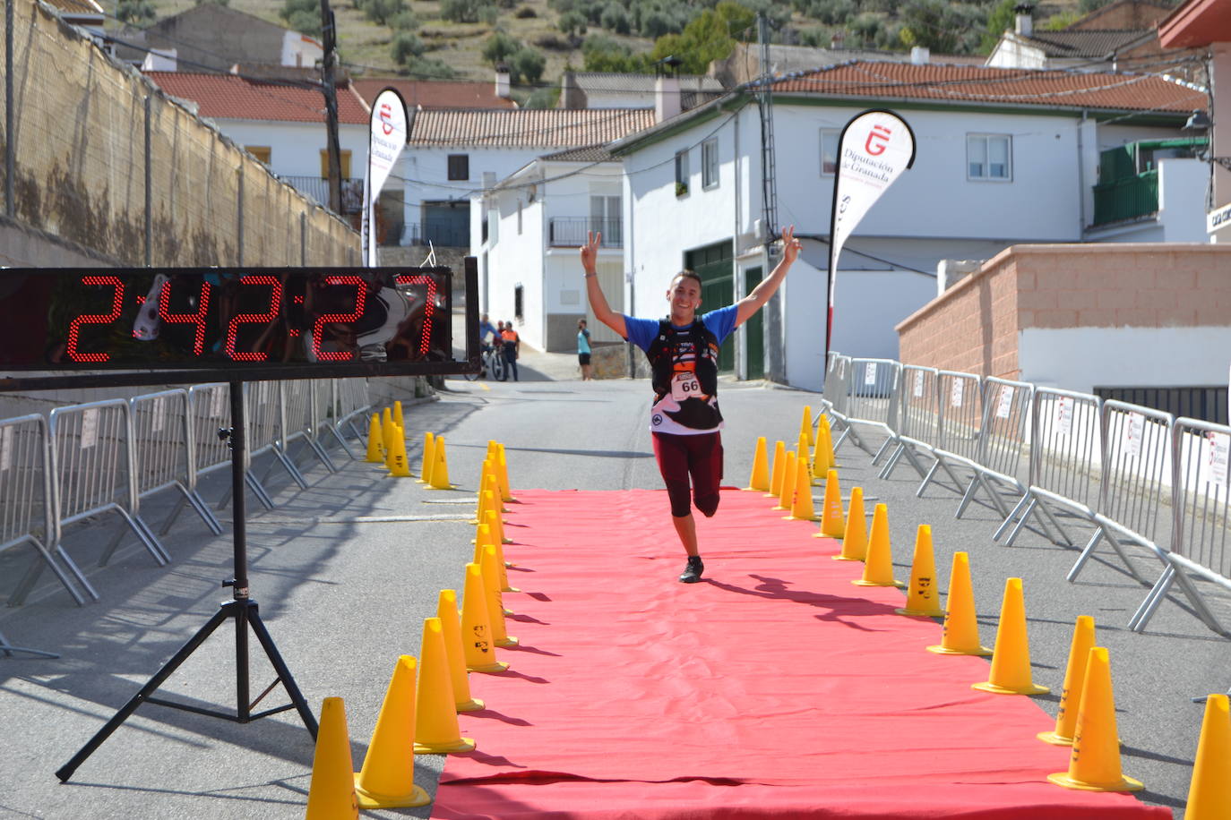 Cerca de 150 deportistas, entre participantes del trail, minitrail y senderistas, celebran en esta prueba que tuvo lugar en una agradable mañana de domingo 