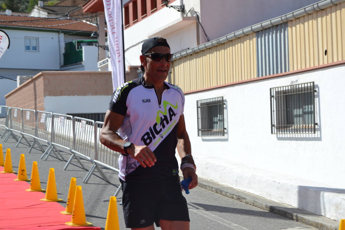 Cerca de 150 deportistas, entre participantes del trail, minitrail y senderistas, celebran en esta prueba que tuvo lugar en una agradable mañana de domingo 