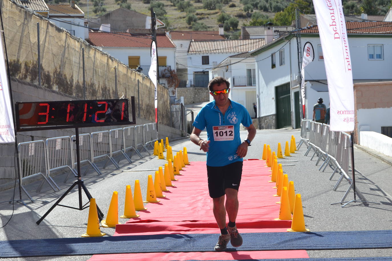 Cerca de 150 deportistas, entre participantes del trail, minitrail y senderistas, celebran en esta prueba que tuvo lugar en una agradable mañana de domingo 