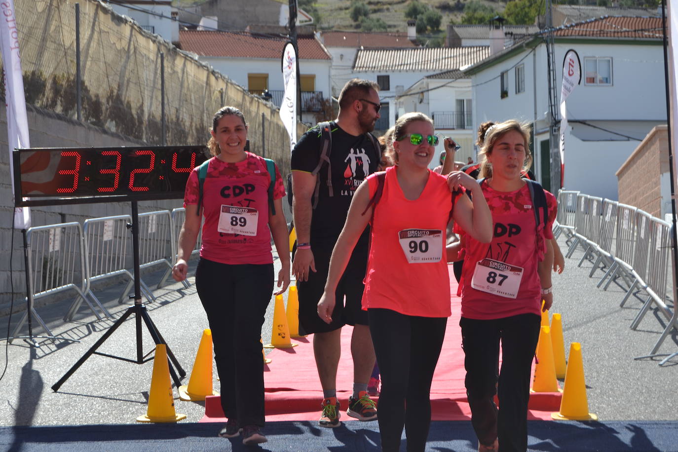 Cerca de 150 deportistas, entre participantes del trail, minitrail y senderistas, celebran en esta prueba que tuvo lugar en una agradable mañana de domingo 