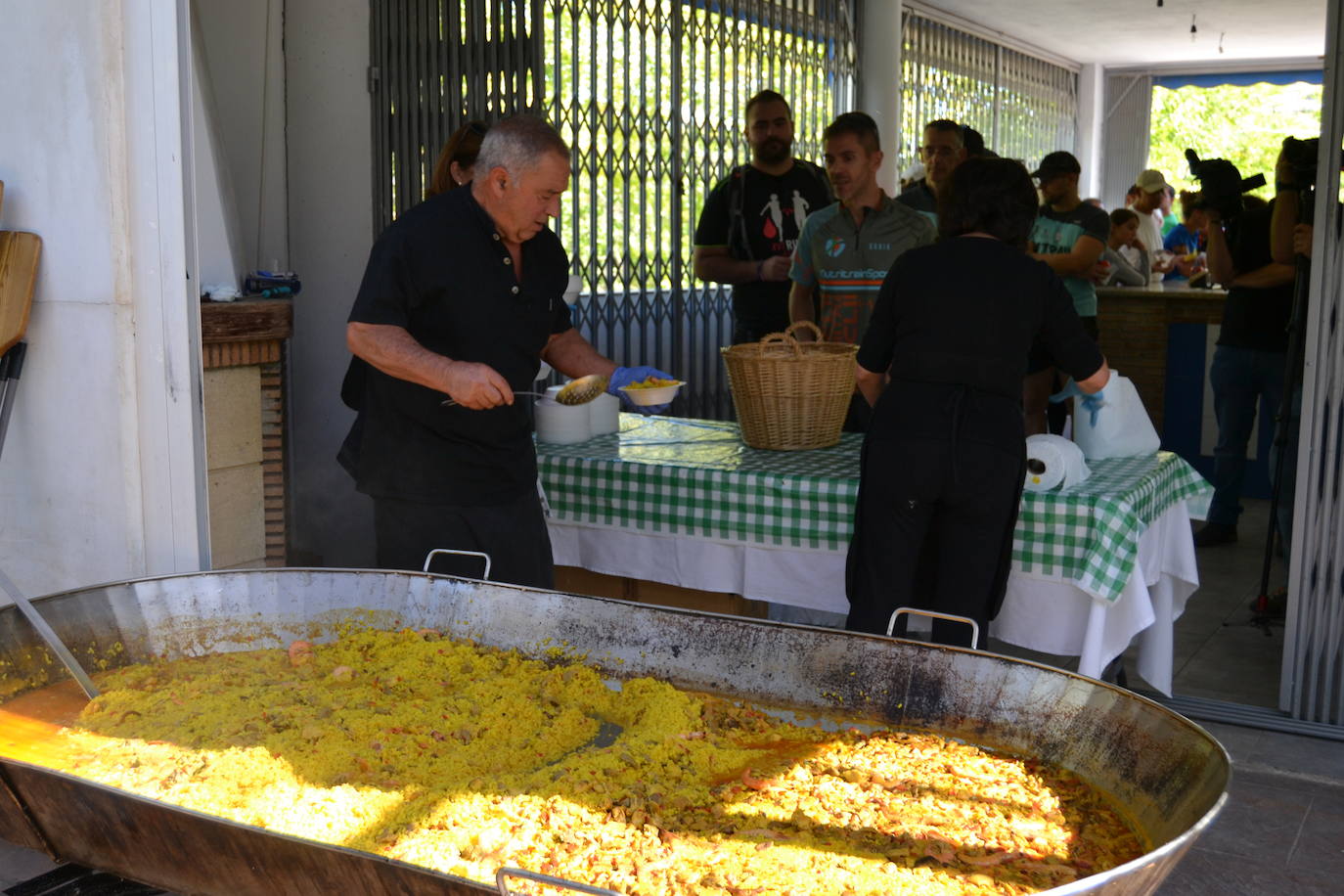 Cerca de 150 deportistas, entre participantes del trail, minitrail y senderistas, celebran en esta prueba que tuvo lugar en una agradable mañana de domingo 