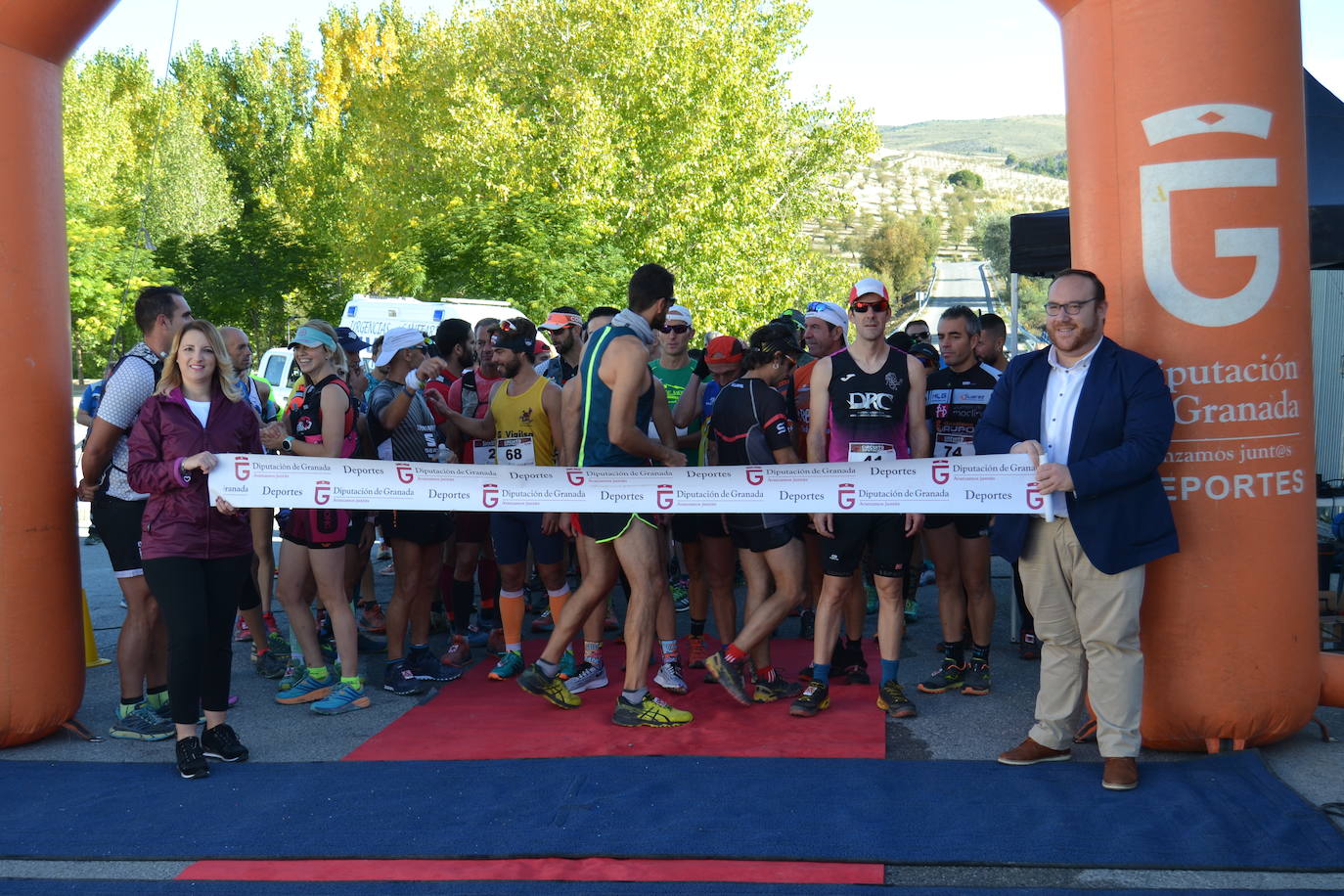 Cerca de 150 deportistas, entre participantes del trail, minitrail y senderistas, celebran en esta prueba que tuvo lugar en una agradable mañana de domingo 