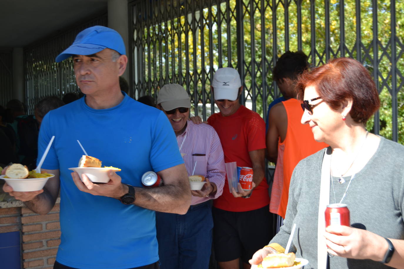 Cerca de 150 deportistas, entre participantes del trail, minitrail y senderistas, celebran en esta prueba que tuvo lugar en una agradable mañana de domingo 