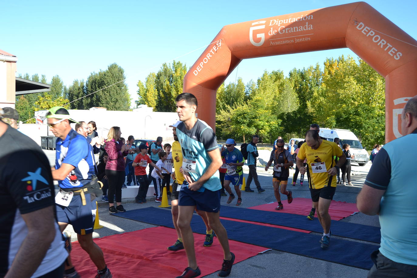 Cerca de 150 deportistas, entre participantes del trail, minitrail y senderistas, celebran en esta prueba que tuvo lugar en una agradable mañana de domingo 