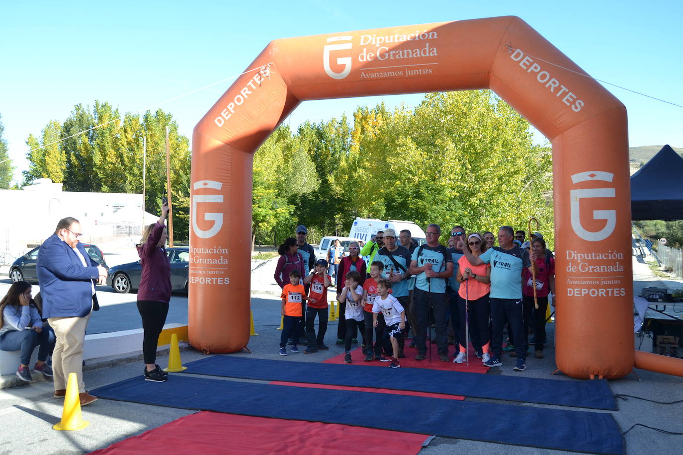 Cerca de 150 deportistas, entre participantes del trail, minitrail y senderistas, celebran en esta prueba que tuvo lugar en una agradable mañana de domingo 