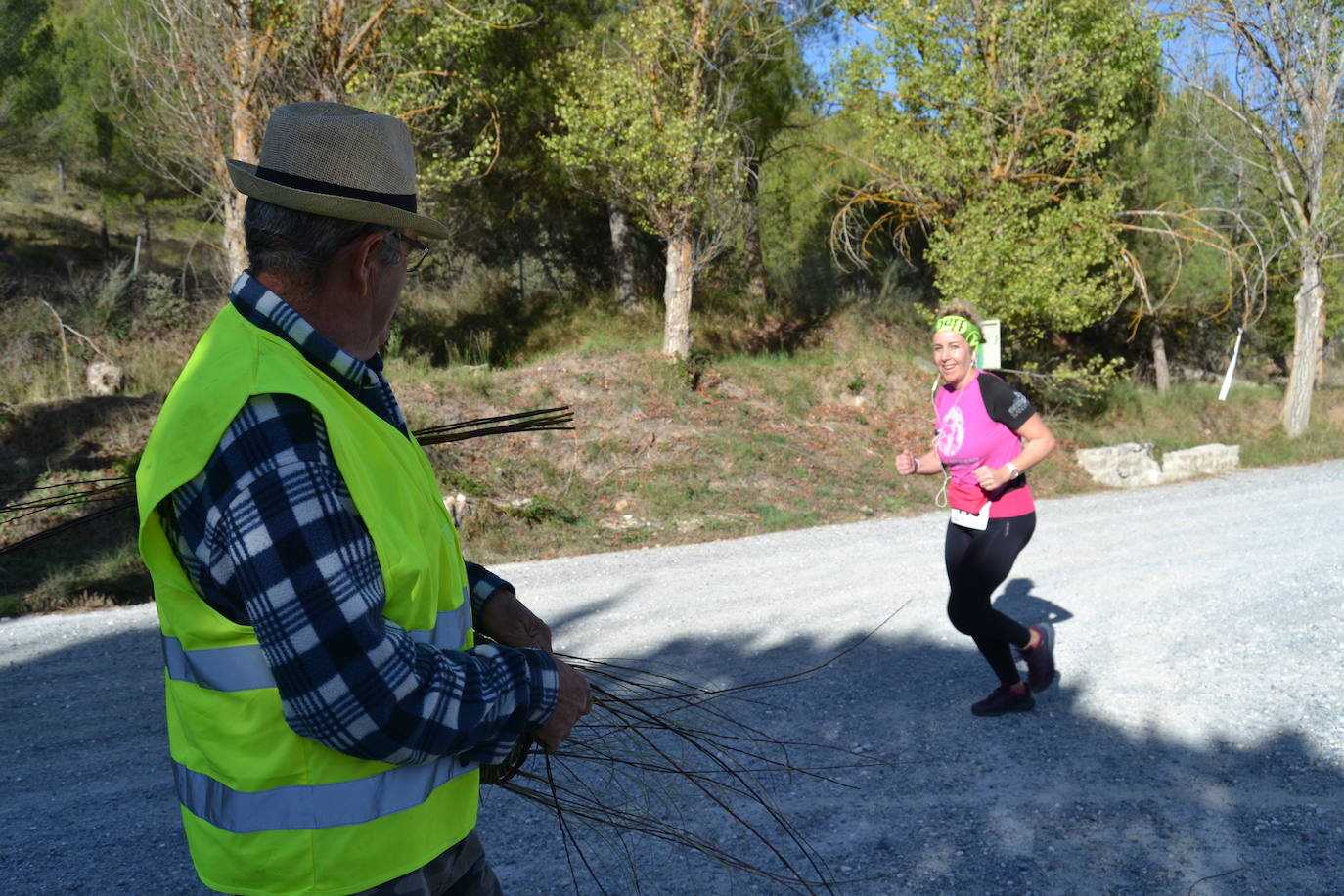 Cerca de 150 deportistas, entre participantes del trail, minitrail y senderistas, celebran en esta prueba que tuvo lugar en una agradable mañana de domingo 