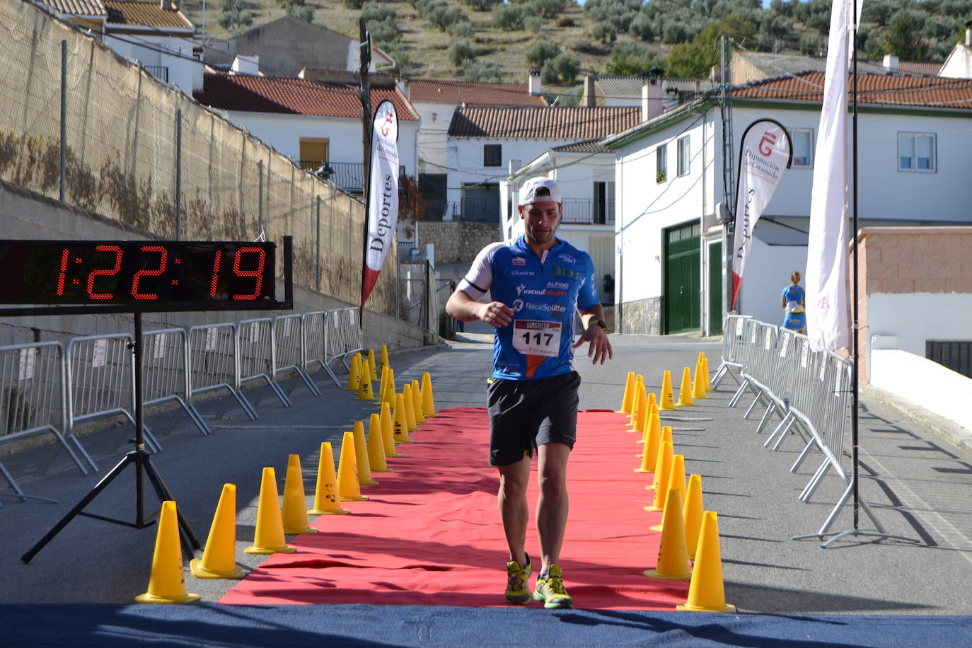 Cerca de 150 deportistas, entre participantes del trail, minitrail y senderistas, celebran en esta prueba que tuvo lugar en una agradable mañana de domingo 