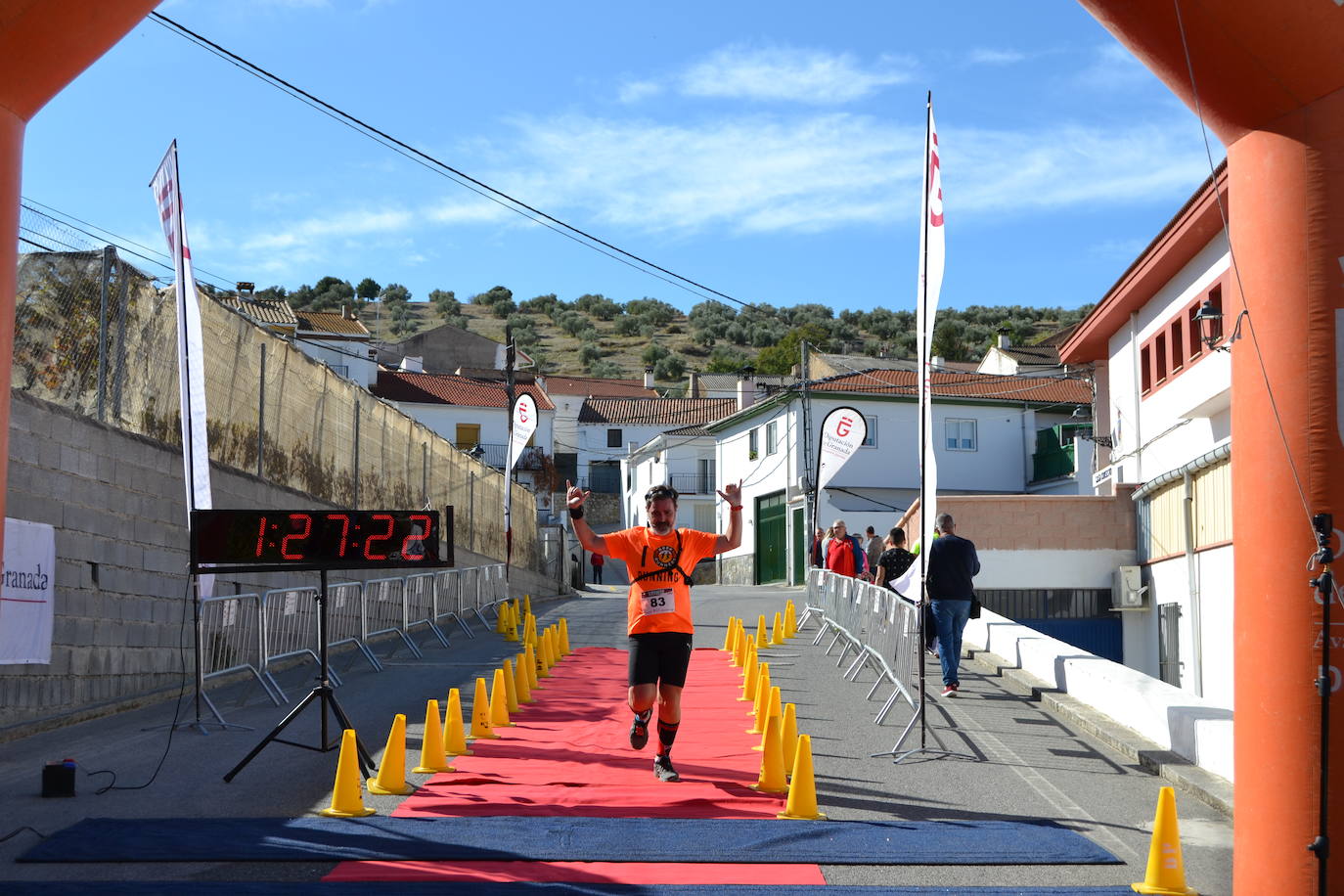 Cerca de 150 deportistas, entre participantes del trail, minitrail y senderistas, celebran en esta prueba que tuvo lugar en una agradable mañana de domingo 