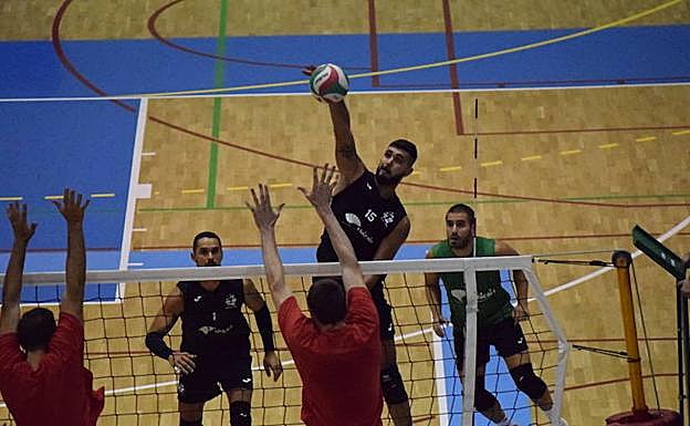 Fran Iribarne promete un sábado de miedo con Unicaja Almería