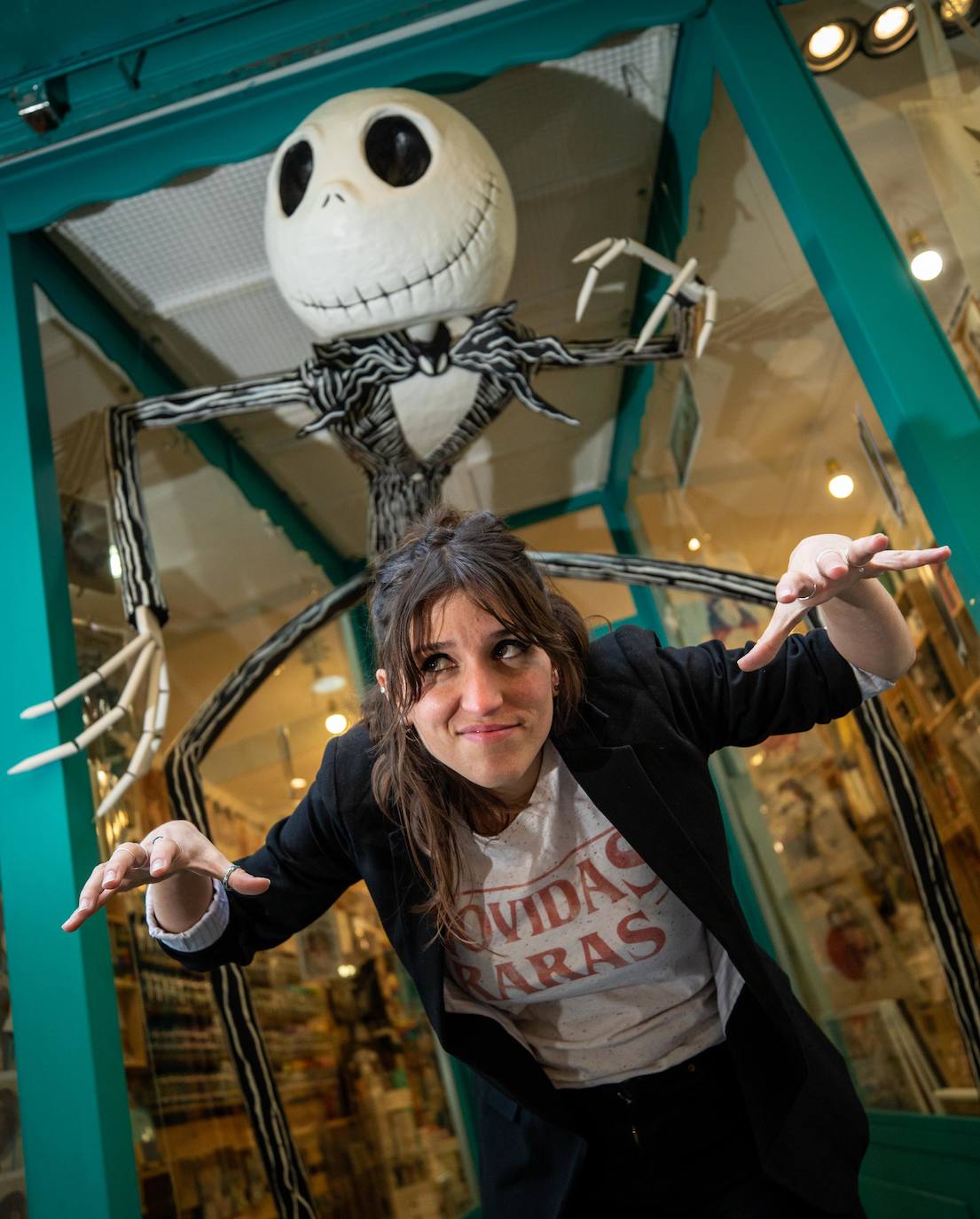 Jack Skeleton luce imponente en 'La Madriguera' de la calle Cruz, ubicada en el corazón del barrio de La Magdalena 