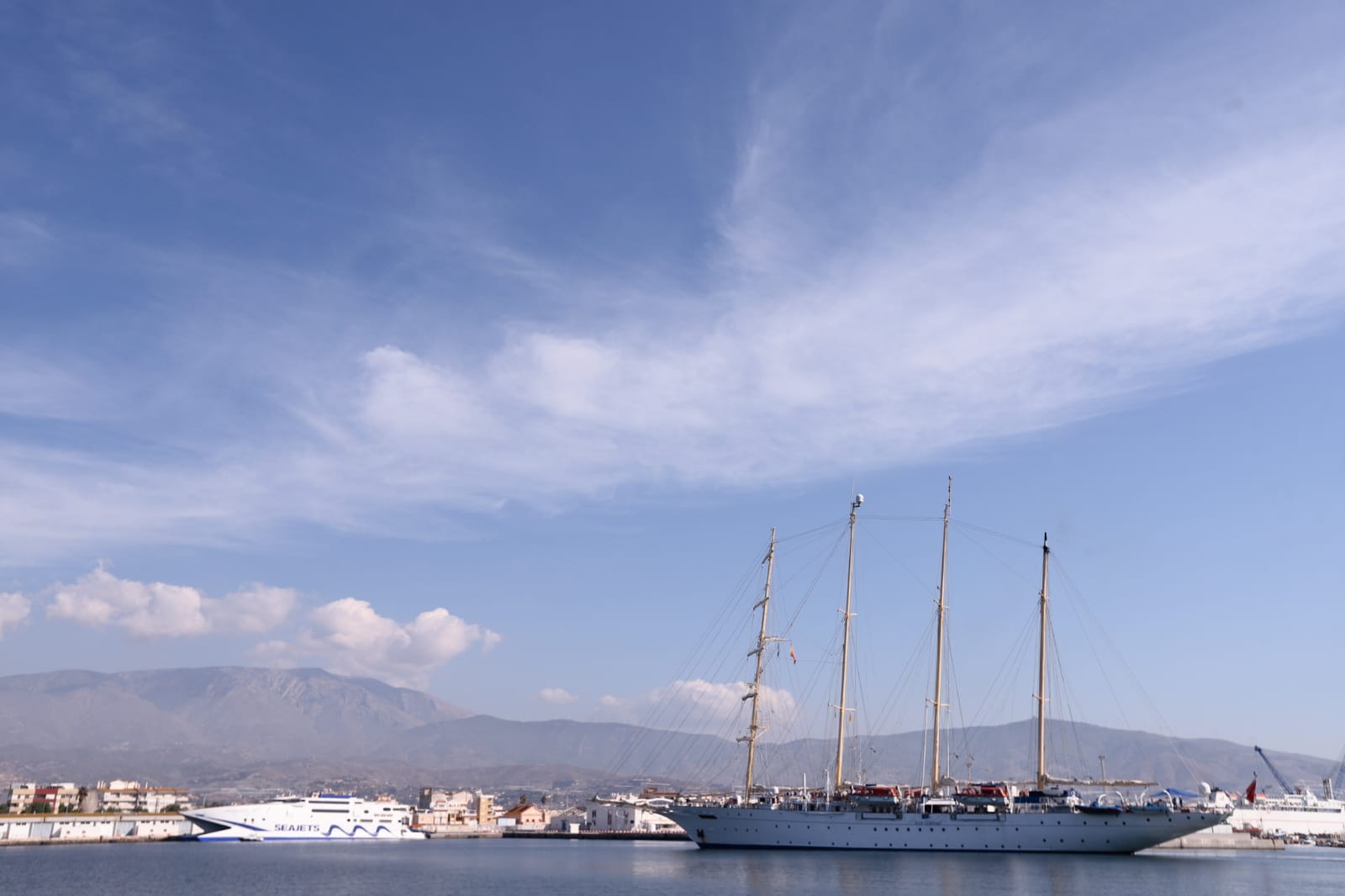El star Flyer, de 112 metros de eslora y cuatro mástiles, está considerado el «buque ideal para los amantes de la nevegación a vela»