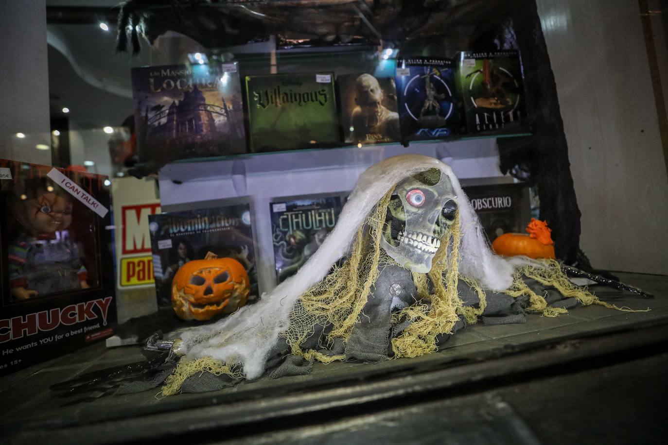 Granada se lanza a la calle a celebrar Halloween.