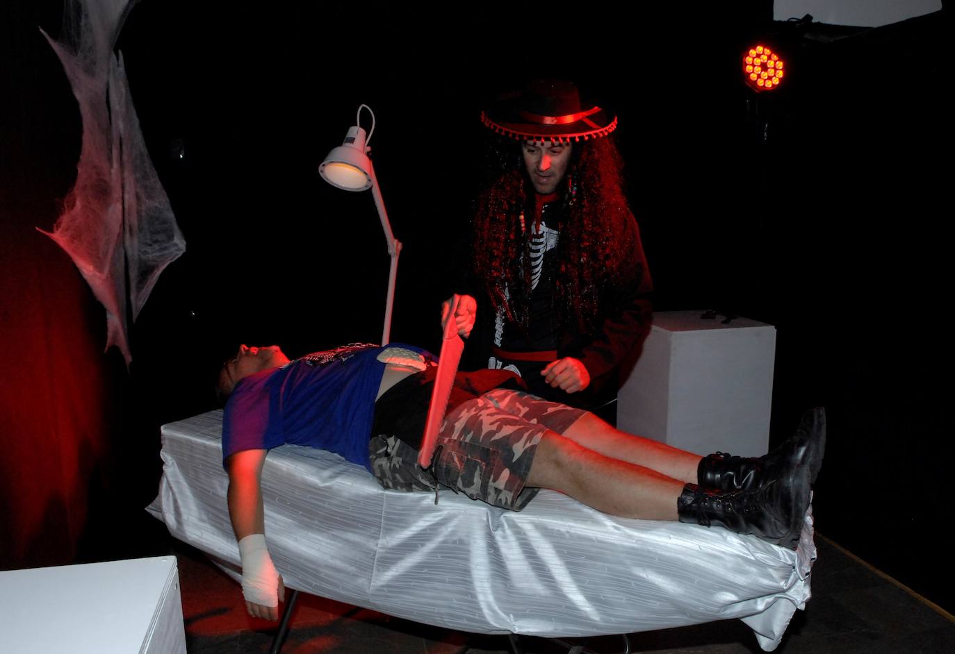 Órgiva saca sus galas más terroríficas.