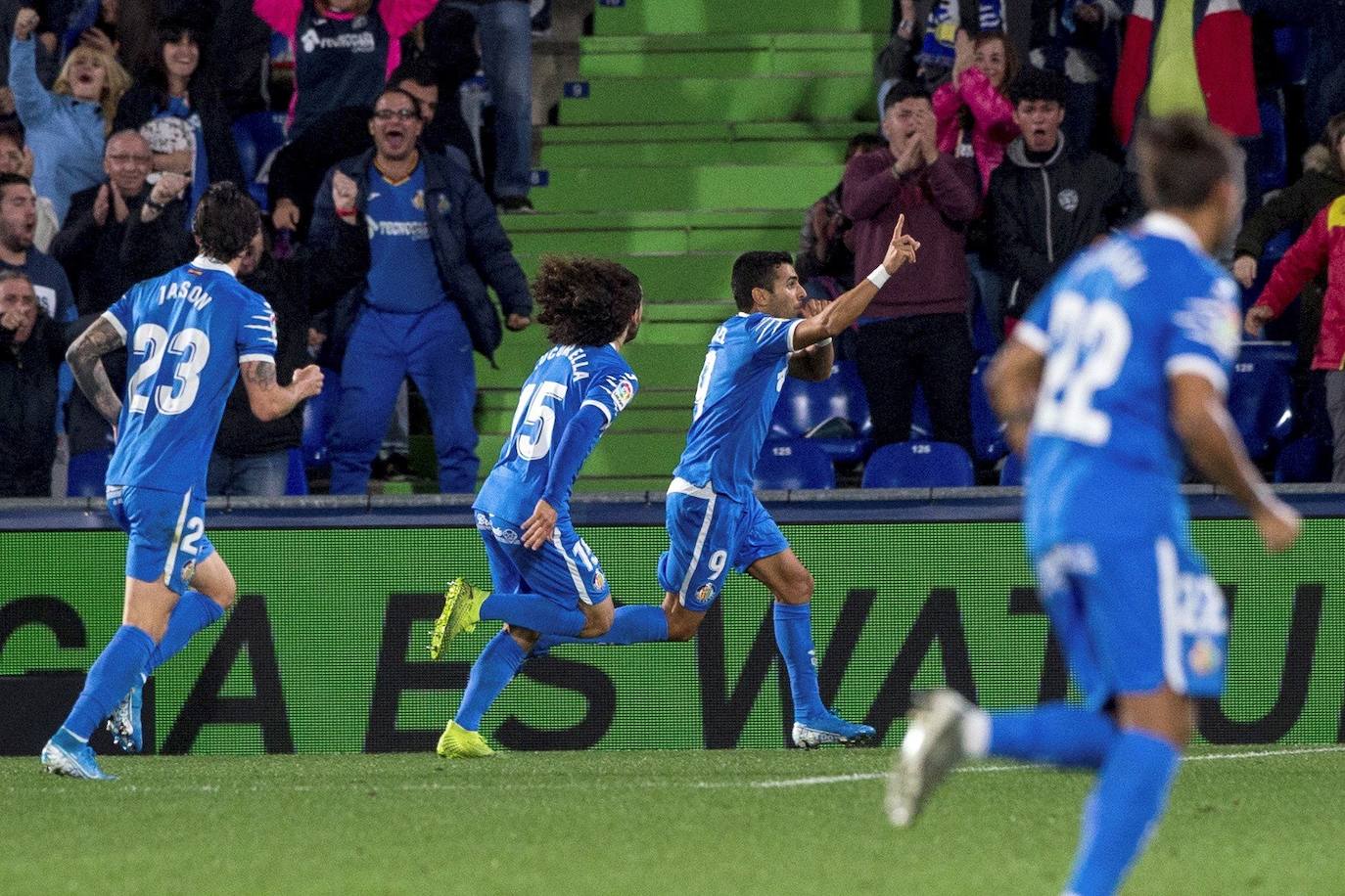 Las mejores instantáneas del choque en el Coliseum Alfonso Pérez