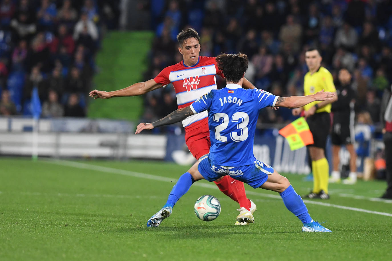 Las mejores instantáneas del choque en el Coliseum Alfonso Pérez