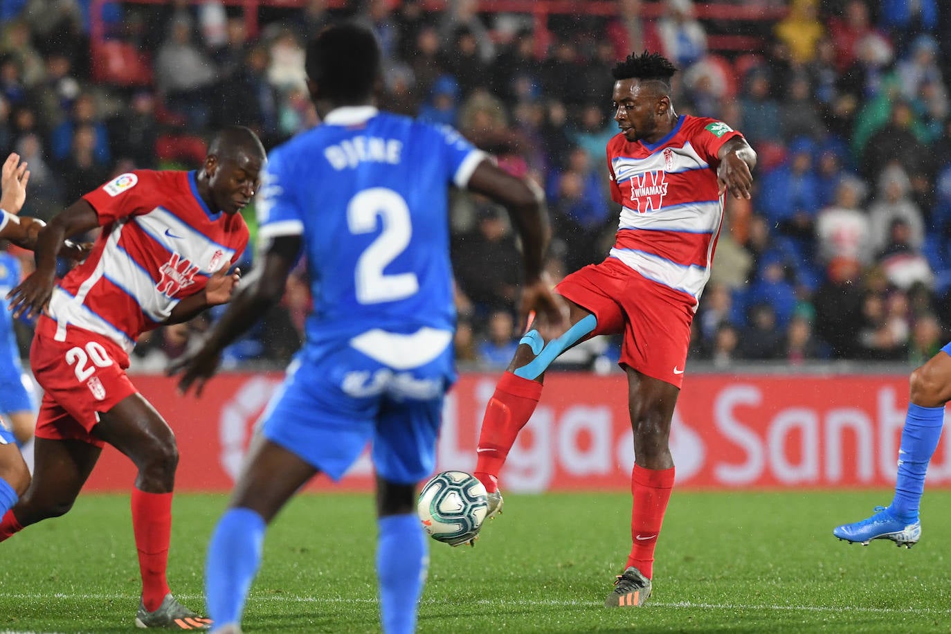 Las mejores instantáneas del choque en el Coliseum Alfonso Pérez