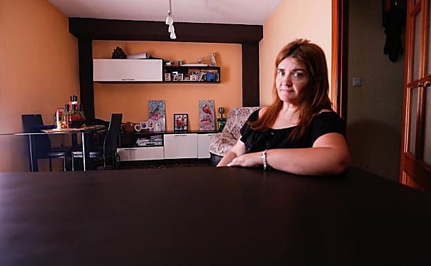 Rosa es una granadina que está pendiente de peder su casa y que podrá beneficiarse de este cambio normativo.