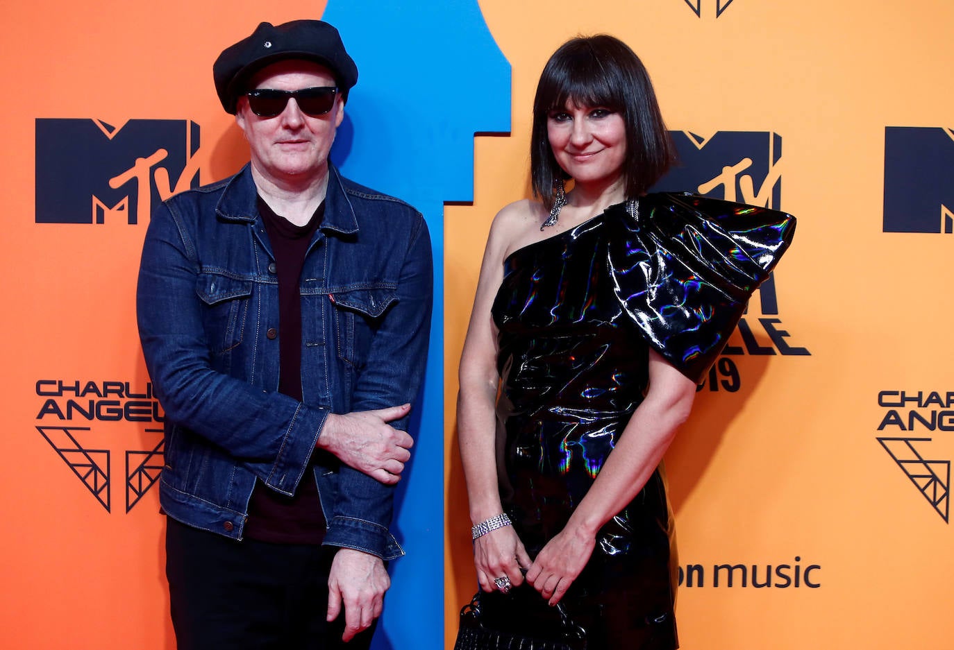 Sevilla acogió unos galardones que premiaron a la granadina Lola Índigo como Mejor Artista de España