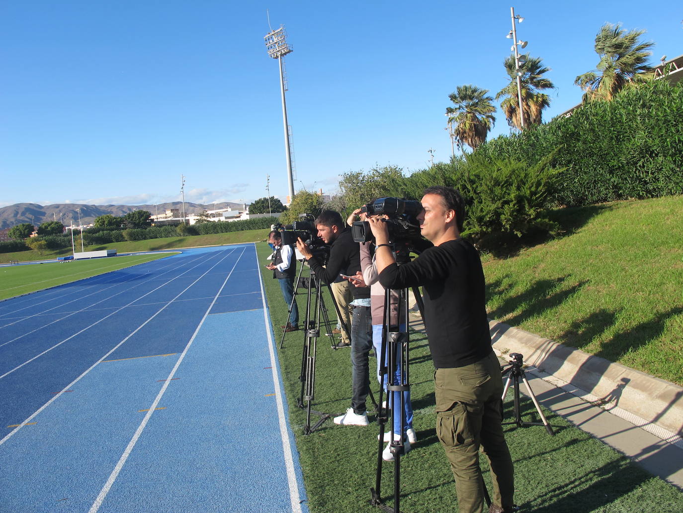 El madrileño se hizo cargo de la primera plantilla y su estreno fue ante una gran expectación