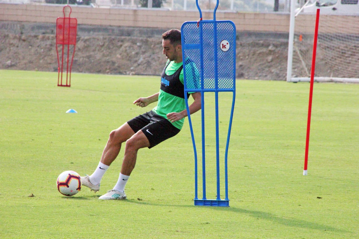 Sergio Aguza logró un doblete en el estreno liguero ante el Albacete.