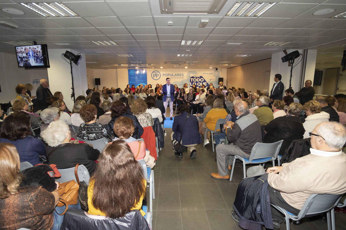 El presidente de la Junta de Andalucía y lider del PP andaluz ha confrontado las «recetas económicas» de Sánchez frente a las reformas iniciadas por el «Gobierno del cambio» en Andalucía