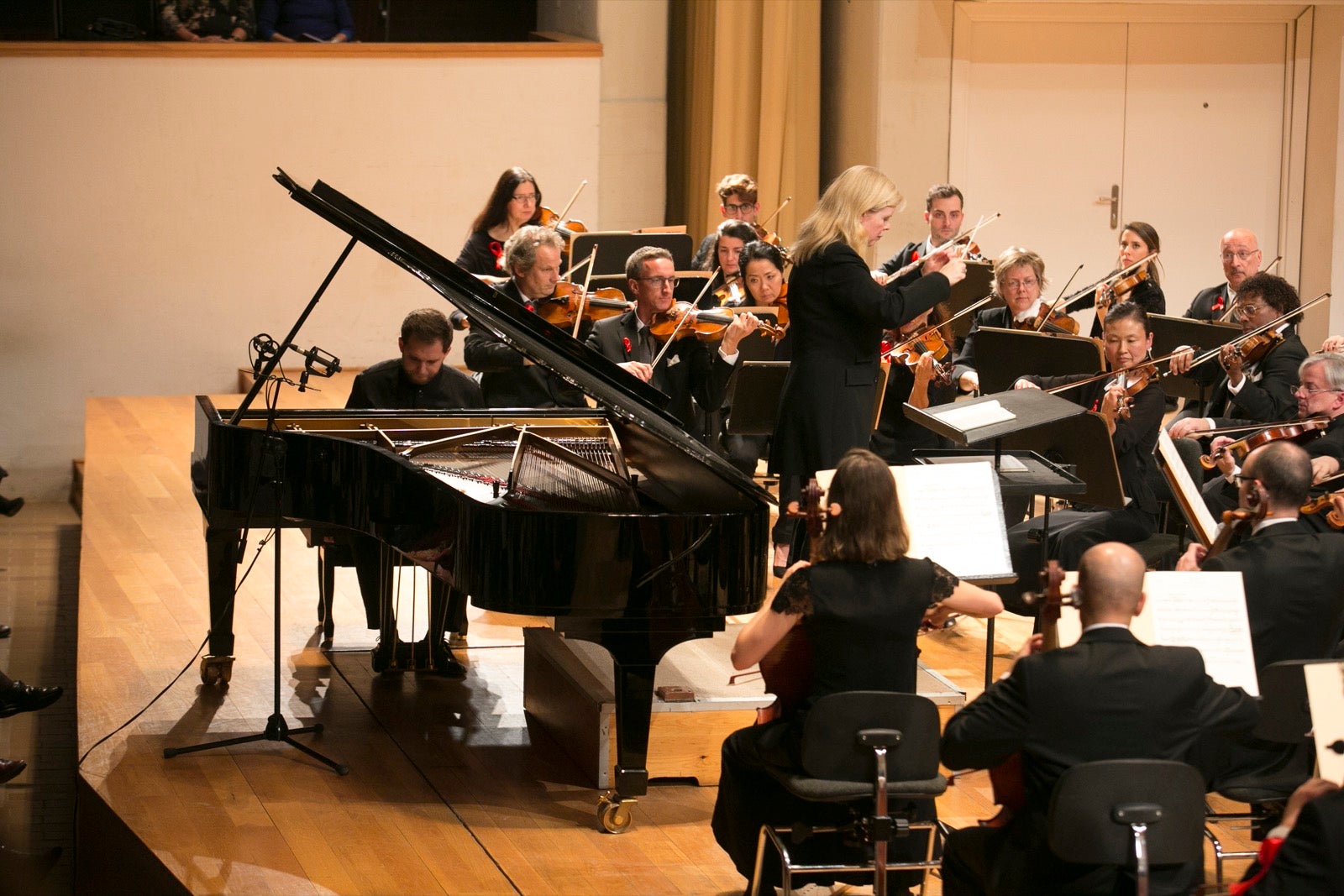 La Orquesta Ciudad de Granada ofreció, con dirección de Catherine Larsen-Maguire, un concierto con marcado protagonismo femenino en el que pudimos escuchar obras de Fanny Mendelssohn, Clara Schumann y Louise Farrenc. 