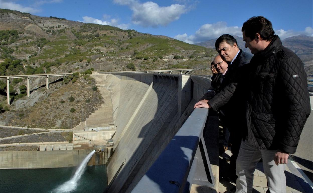 Los candidatos del PP, hoy en la presa de Rules