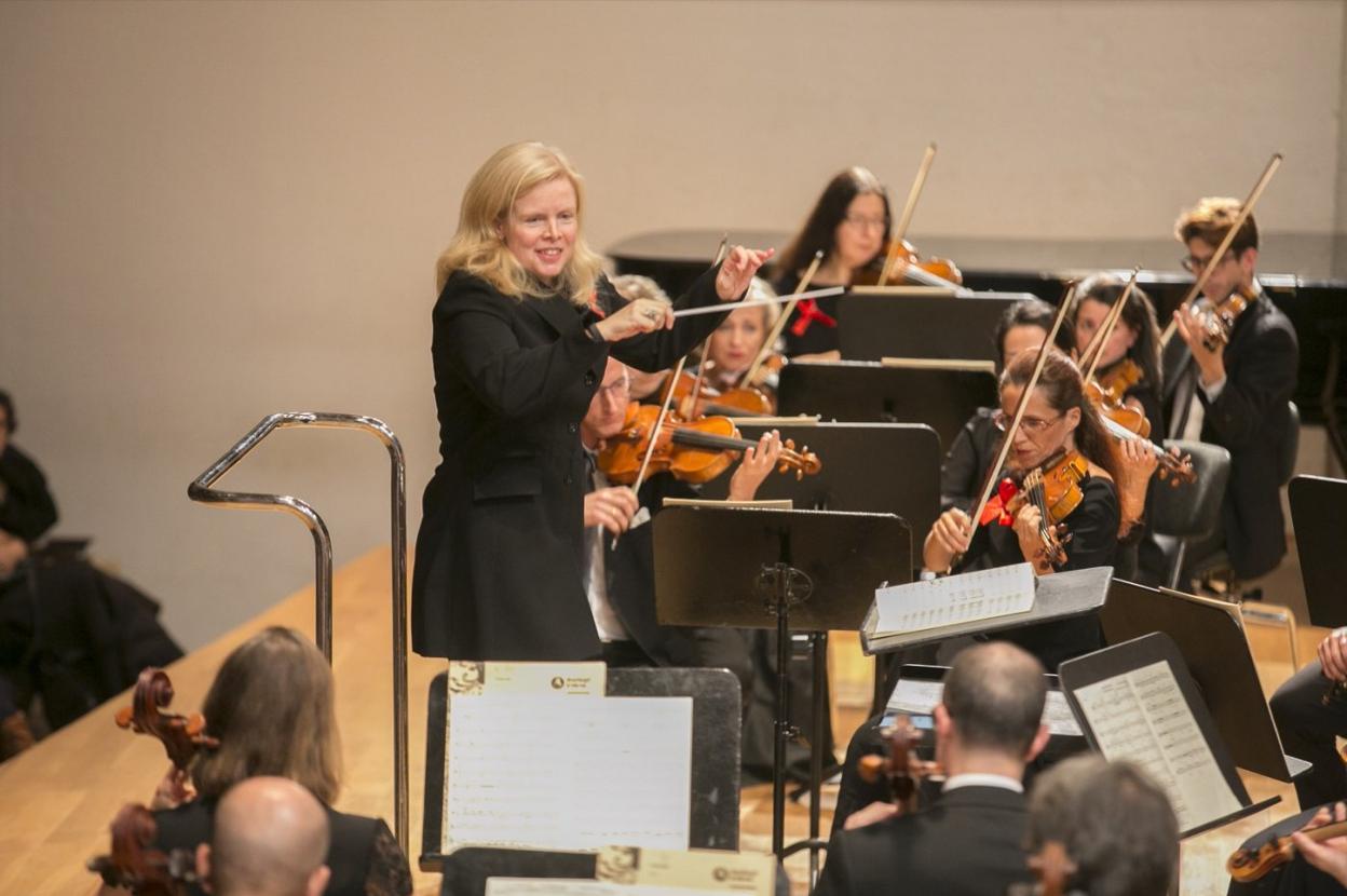 Catherine Larsen-Maguire dirige a la OCG. 