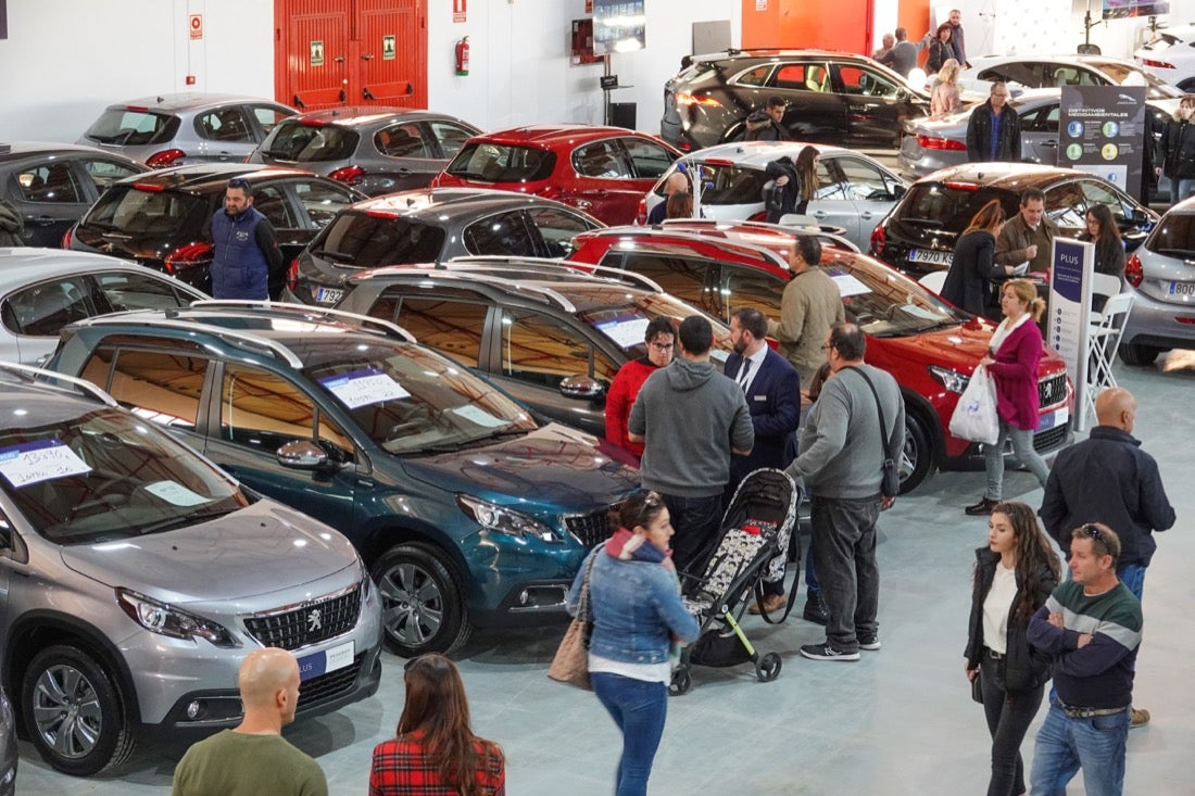 Fotos: Coches para todos los gustos a precios asequibles en la Feria del Motor de Granada