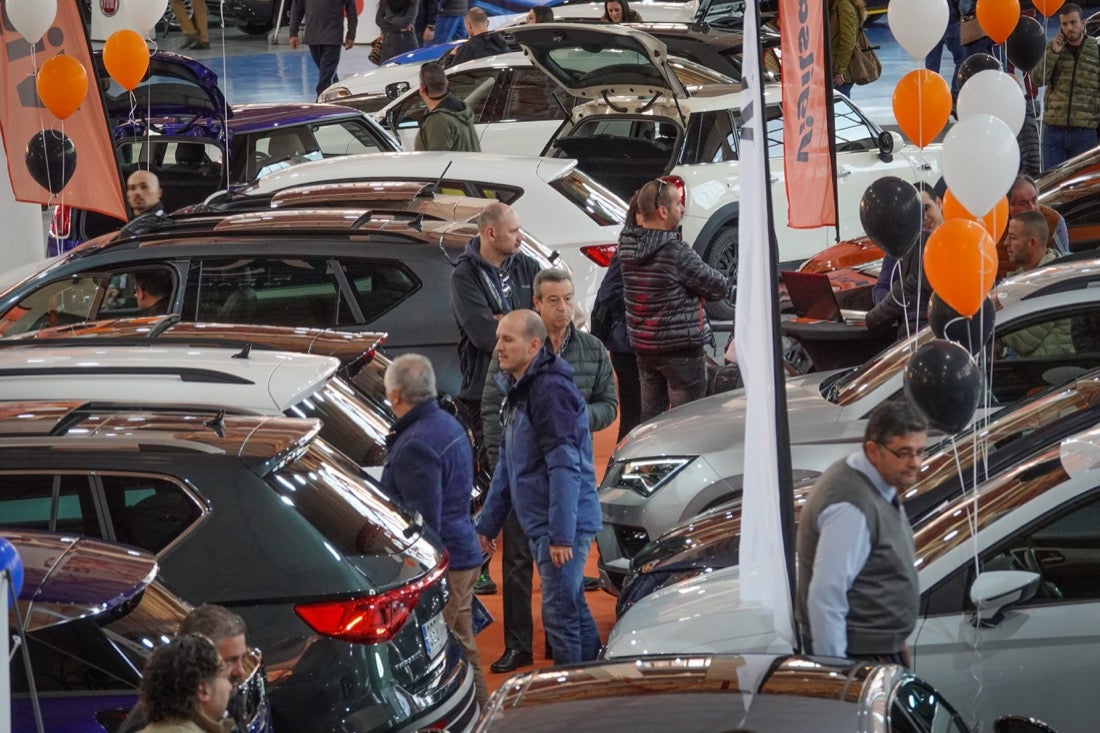 Fotos: Coches para todos los gustos a precios asequibles en la Feria del Motor de Granada